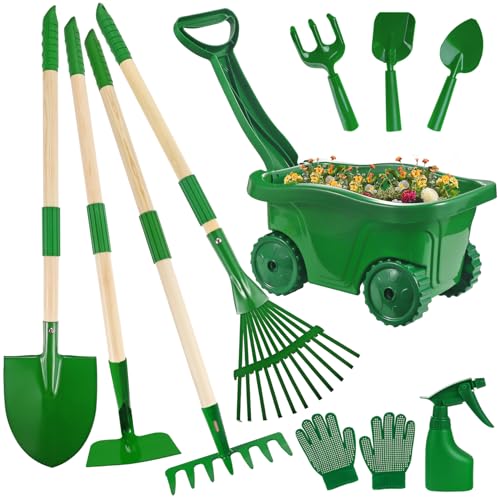 Green Toys Outdoor Explorer Kit with magnifying glass and bug viewer